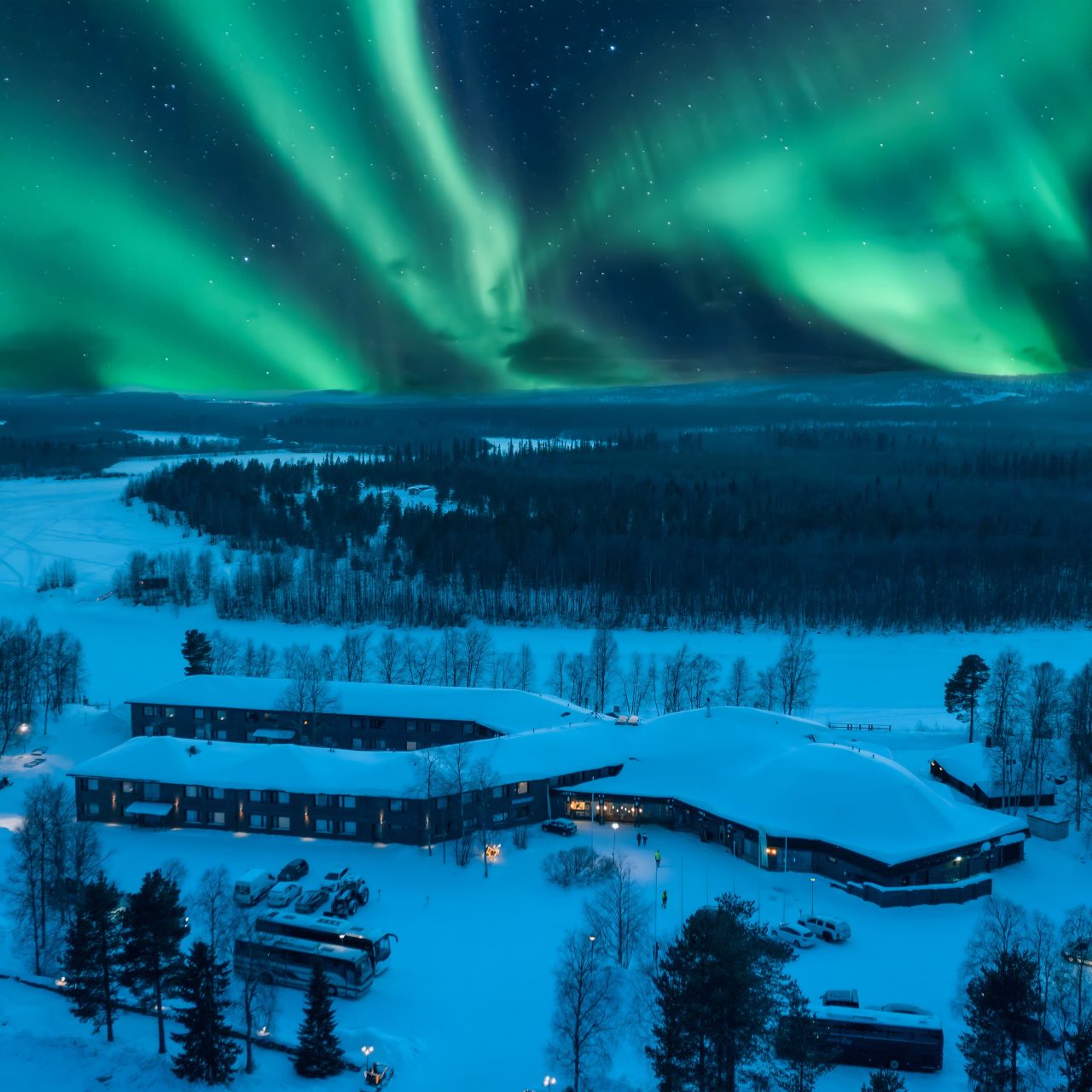 SCHNEEABENTEUER IN IVALO